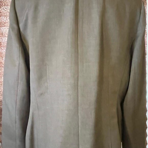 Office wear, Gray Jone’s Studio blazer. - Picture 4 of 6